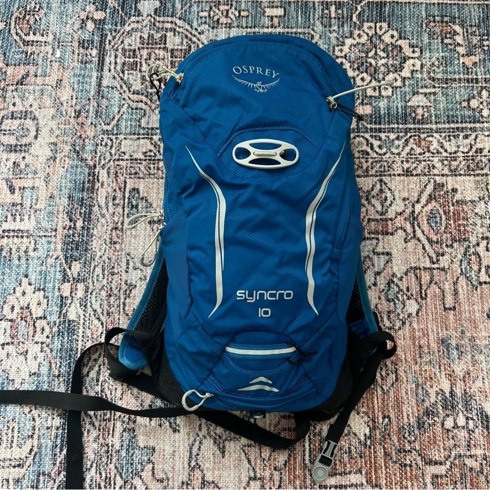 Osprey Syncro 10 Bike Hiking Backpack Blue Nylon with Rain Cover Unisex
